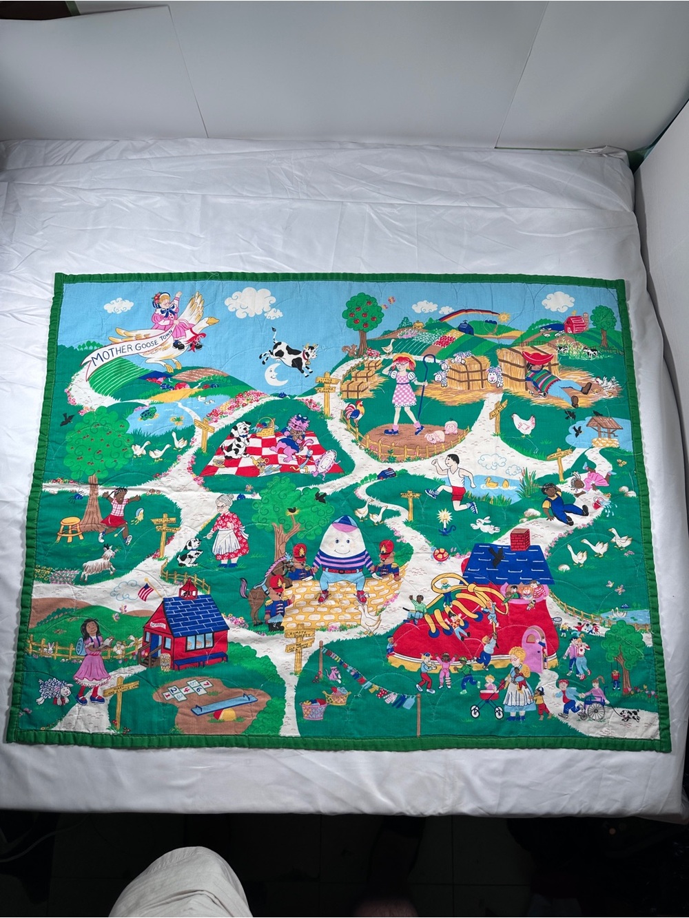 Vintage Mother Goose Town Nursery Rhyme Baby Quilt Blanket Green